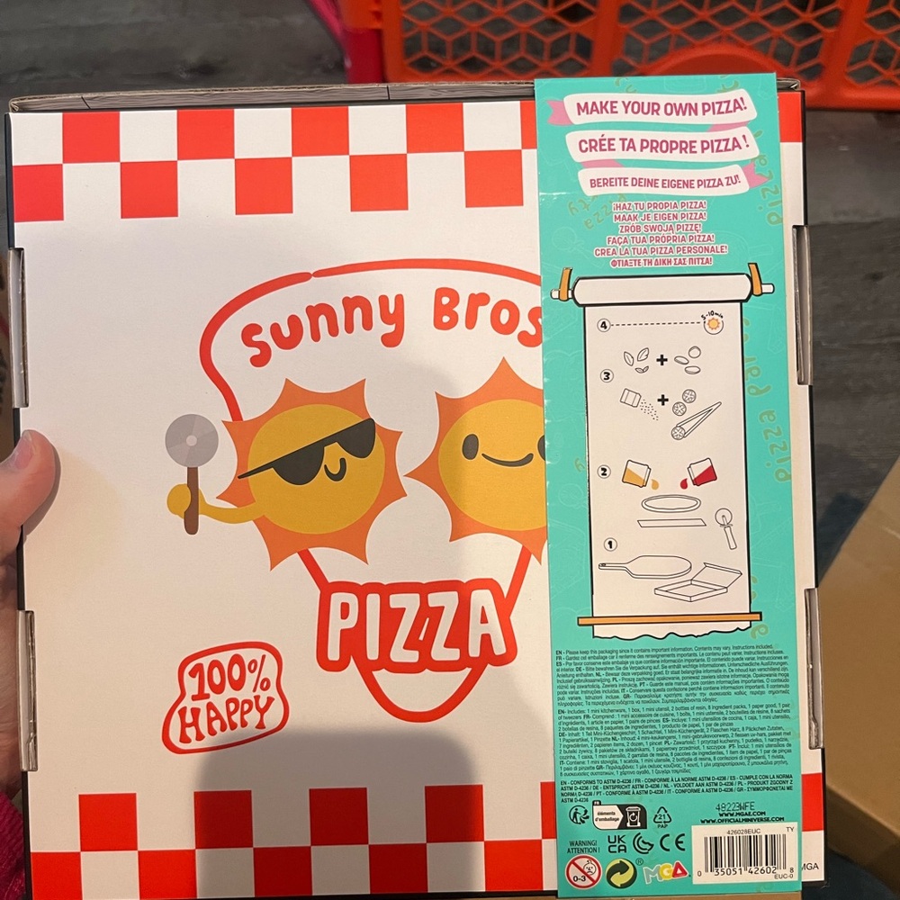 NEW IN BOX Mini Verse Pizza - Picture 2 of 3